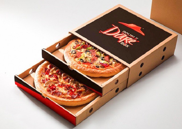 Bánh pizza thường sẽ được bảo quản trong hộp giấy